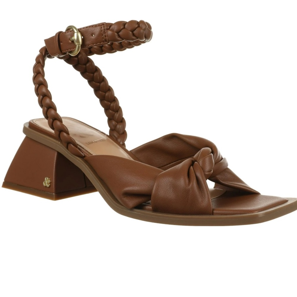 Sam & Libby Sutton sandal size 8